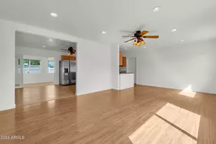 3660 N 52nd St, Phoenix, AZ 85018 - Photo 7