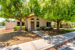 967 E Hearne, Gilbert, AZ 85234 - Photo 1