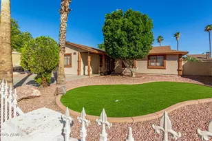 5649 W Holly St, Phoenix, AZ 85035 - Photo 1