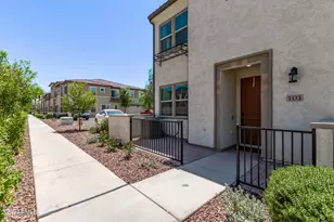 2625 S Peppertree Dr, Gilbert, AZ 85295 - Photo 13