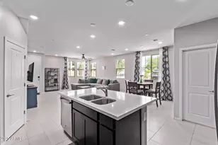 2625 S Peppertree Dr, Gilbert, AZ 85295 - Photo 5