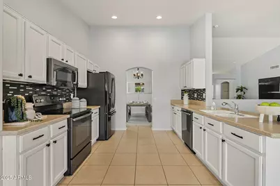 5330 W Kesler Lane, Chandler, AZ 85226 - Photo 15