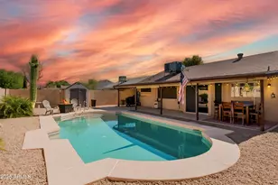 21061 N 33rd Dr, Phoenix, AZ 85027 - Photo 1