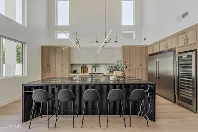 4852 E Piccadilly Road, Phoenix, AZ 85018 - Photo 3