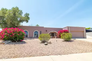 2847 E Acoma, Phoenix, AZ 85032 - Photo 1