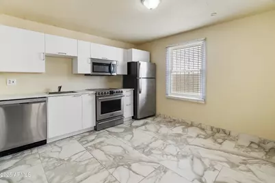 126 N 9th Avenue, Phoenix, AZ 85007 - Photo 9