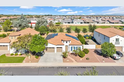 4060 E Canyon Way, Chandler, AZ 85249 - Photo 1