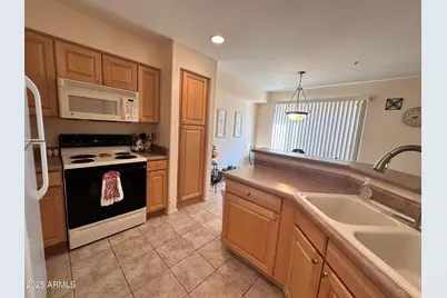 16631 E El Lago Boulevard #111, Fountain Hills, AZ 85268 - Photo 7