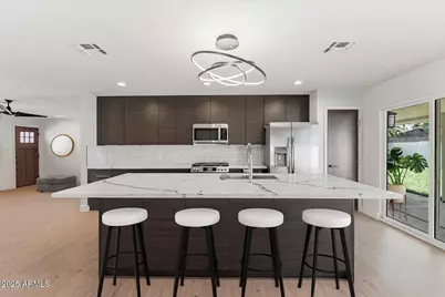 8112 E Virginia Avenue, Scottsdale, AZ 85257 - Photo 1