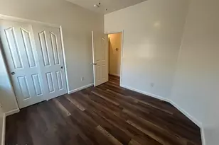 7210 S 41st Dr, Phoenix, AZ 85041 - Photo 11