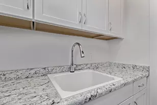 939 E Paseo Way, Phoenix, AZ 85042 - Photo 33