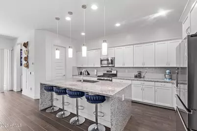 939 E Paseo Way, Phoenix, AZ 85042 - Photo 17