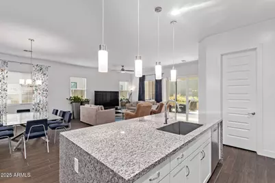 939 E Paseo Way, Phoenix, AZ 85042 - Photo 19