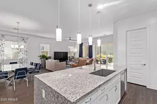 939 E Paseo Way, Phoenix, AZ 85042 - Photo 19