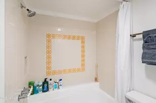 10410 N Cave Creek Rd, Phoenix, AZ 85020 - Photo 15