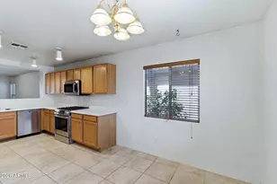 6205 W Encinas Ln, Phoenix, AZ 85043 - Photo 7