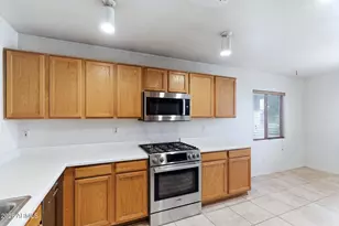6205 W Encinas Ln, Phoenix, AZ 85043 - Photo 5