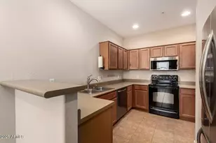 42424 N Gavilan Peak Pkwy, Anthem, AZ 85086 - Photo 15