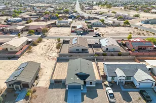 15438 S Overfield Rd, Arizona City, AZ 85123 - Photo 35