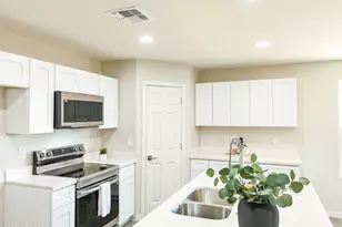 15438 S Overfield Rd, Arizona City, AZ 85123 - Photo 9