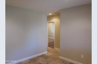 3807 E Devonshire Avenue, Phoenix, AZ 85018 - Photo 3