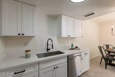 4268 N 68th Avenue, Phoenix, AZ 85033 - Photo 11