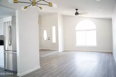 1632 E Saint Charles Avenue, Phoenix, AZ 85042 - Photo 21