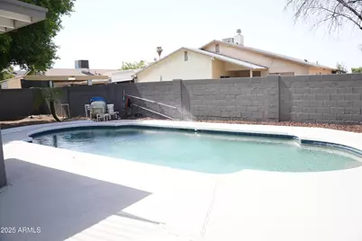 1632 E Saint Charles Avenue, Phoenix, AZ 85042 - Photo 33