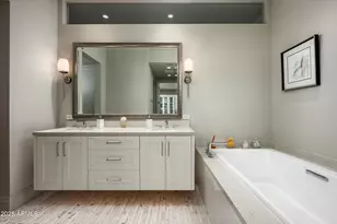 5587 E Edward Ln, Paradise Valley, AZ 85253 - Photo 29