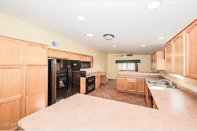 511 S Clubhouse Lane, Sierra Vista, AZ 85635 - Photo 11