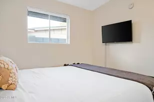 2307 N 51st Pl, Phoenix, AZ 85008 - Photo 21