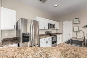 7515 S 30th Pl, Phoenix, AZ 85042 - Photo 11