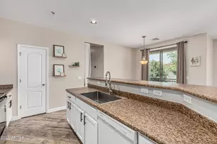 7515 S 30th Pl, Phoenix, AZ 85042 - Photo 9