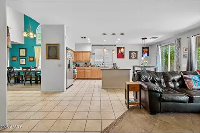 2930 W Carson Road, Phoenix, AZ 85041 - Photo 11