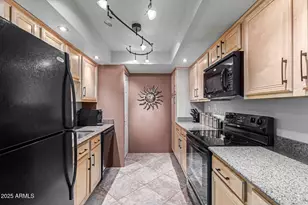 8500 E Indian School Rd, Scottsdale, AZ 85251 - Photo 11