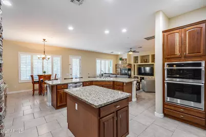 8657 W Rowel Road, Peoria, AZ 85383 - Photo 31