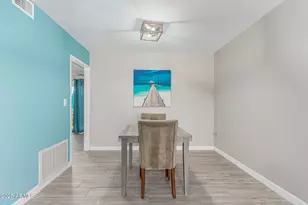 10523 W Coggins Dr, Sun City, AZ 85351 - Photo 11