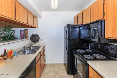 3040 E Shea Boulevard, Phoenix, AZ 85028 - Photo 3