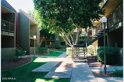 3040 E Shea Boulevard, Phoenix, AZ 85028 - Photo 1