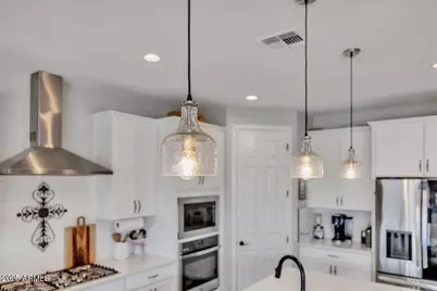 17593 W Red Fox Road, Surprise, AZ 85387 - Photo 9