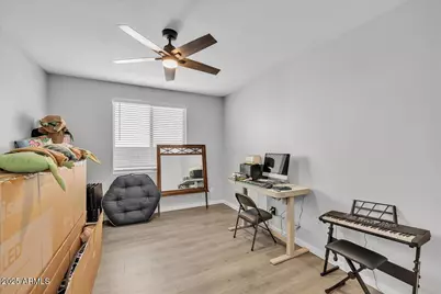 17593 W Red Fox Road, Surprise, AZ 85387 - Photo 31