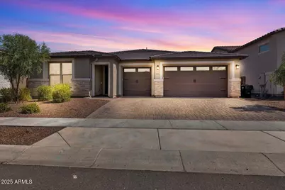 17593 W Red Fox Road, Surprise, AZ 85387 - Photo 1