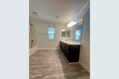 7821 W Pike Place, Phoenix, AZ 85035 - Photo 17