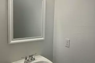 7821 W Pike Pl, Phoenix, AZ 85035 - Photo 7