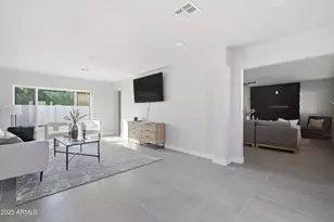 8631 E Thomas Rd, Scottsdale, AZ 85251 - Photo 45