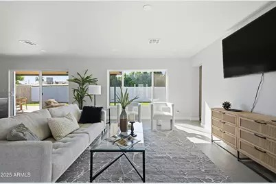 8631 E Thomas Road, Scottsdale, AZ 85251 - Photo 17