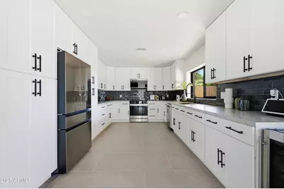 8631 E Thomas Road, Scottsdale, AZ 85251 - Photo 29