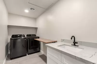 8631 E Thomas Road, Scottsdale, AZ 85251 - Photo 37