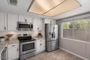 15601 N 27th St, Phoenix, AZ 85032 - Photo 11