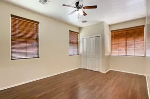 2406 W Sienna Bouquet Pl, Phoenix, AZ 85085 - Photo 5